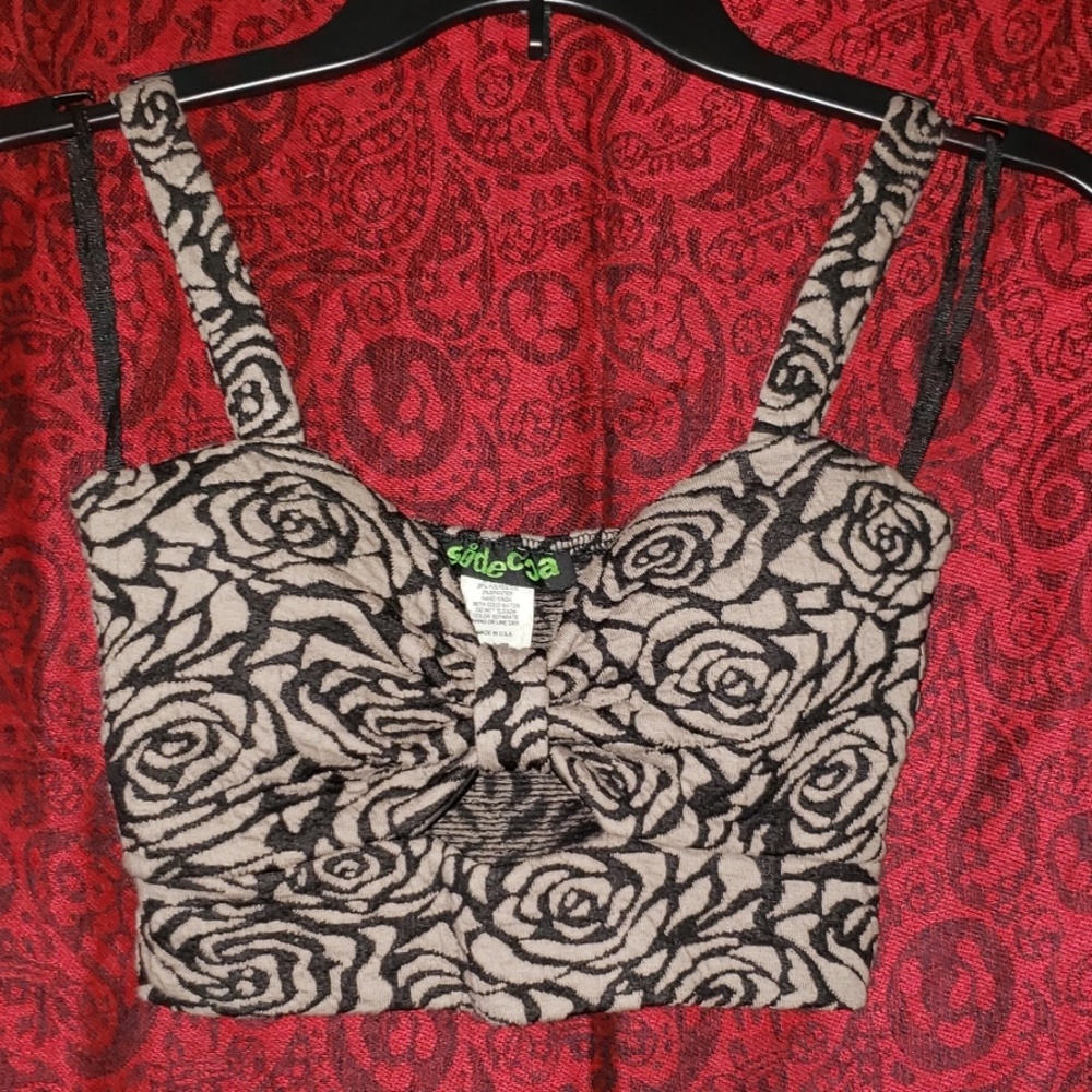 Sidecca cut out crop top tan/black size small